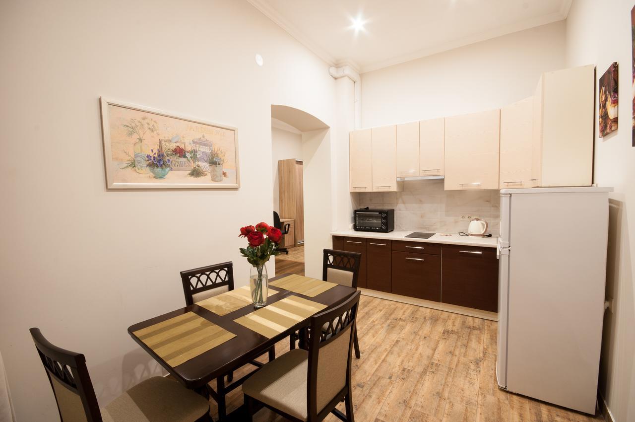 Wonderful Flat On City Center Uzhhorod Exterior foto