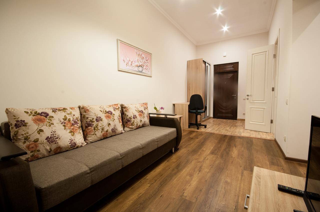 Wonderful Flat On City Center Uzhhorod Exterior foto